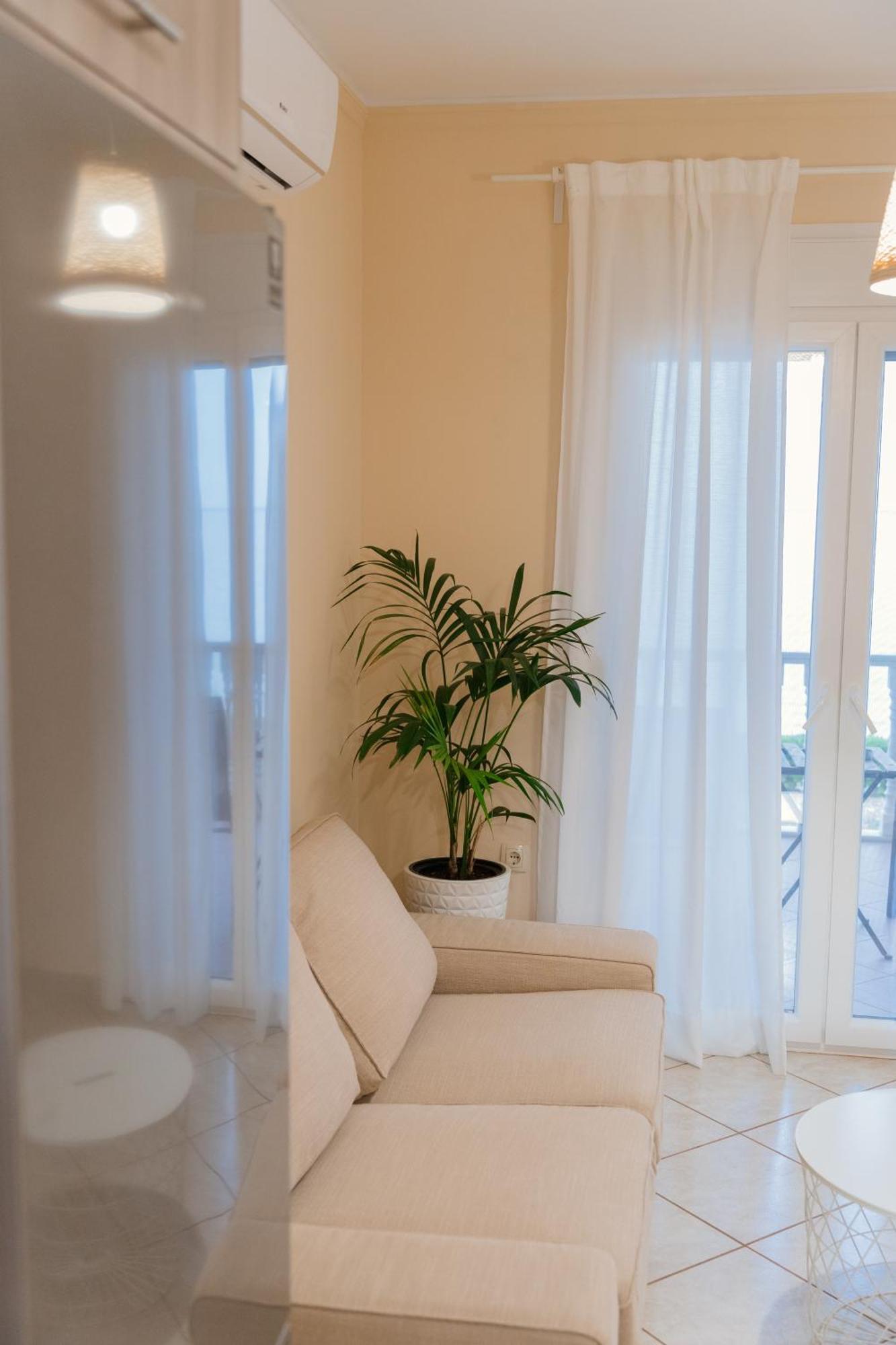 Marine Apartments Venetiko Paralia Agias Foteinis Exterior foto